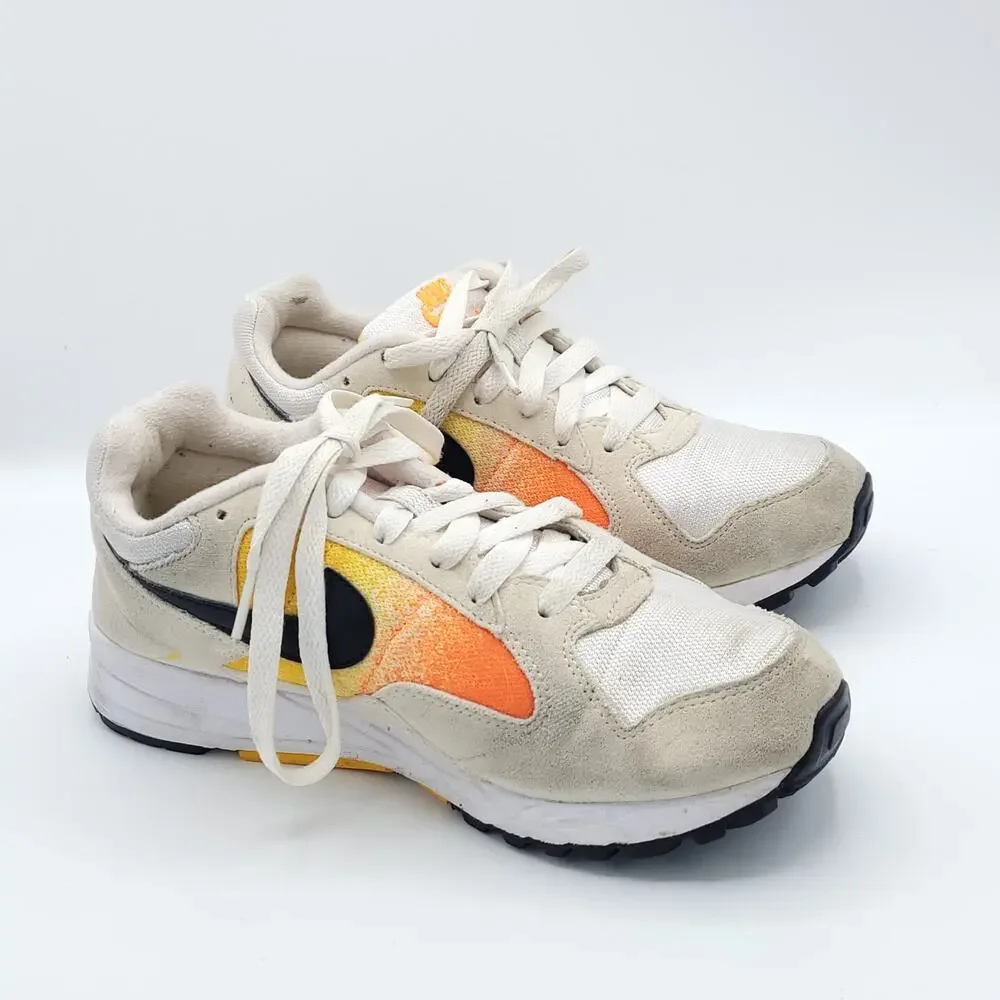 Nike air skylon ll  White Black amarillo AO4540-101 women's size 7.5